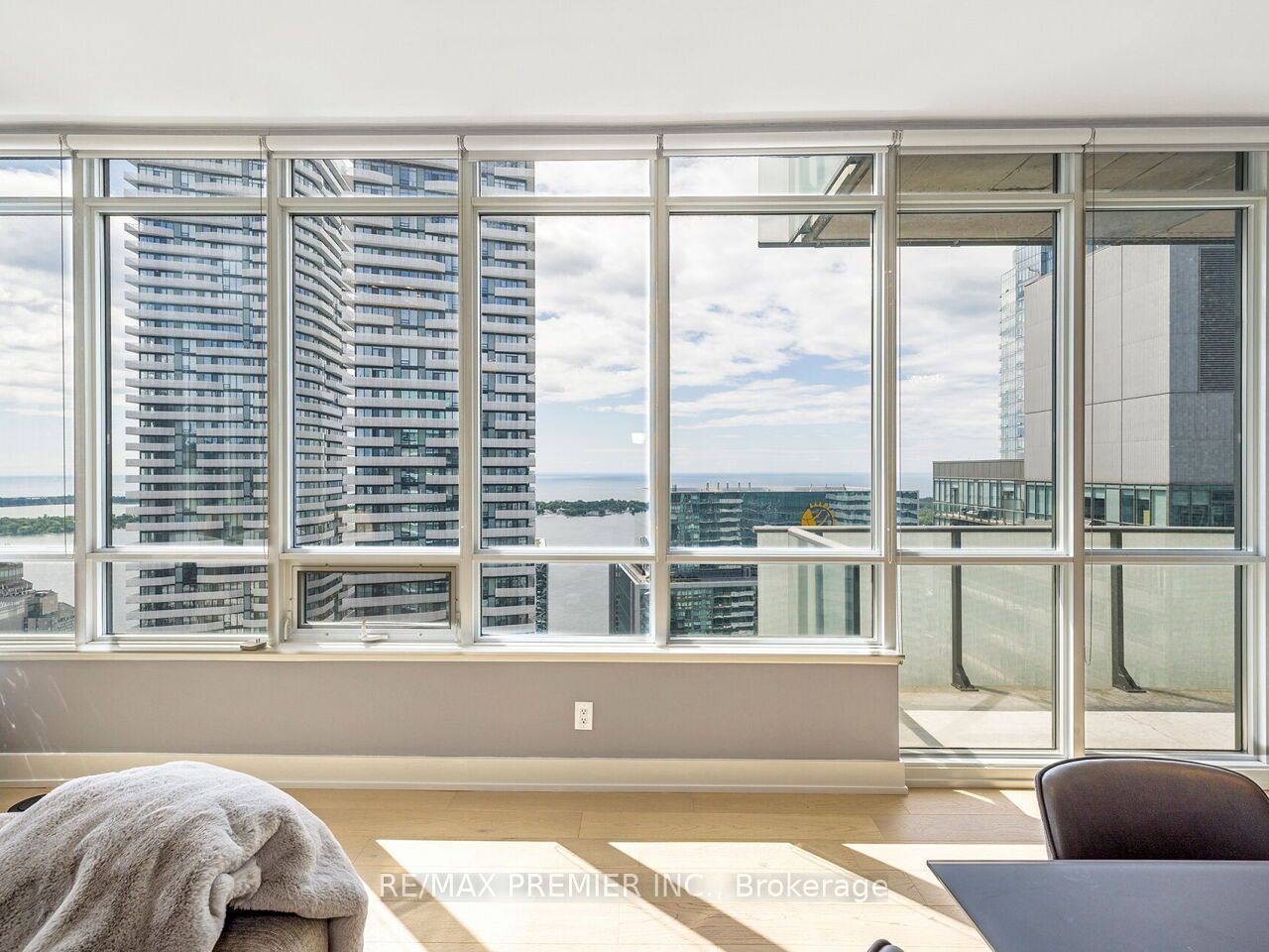 65 Bremner Boulevard, #5104