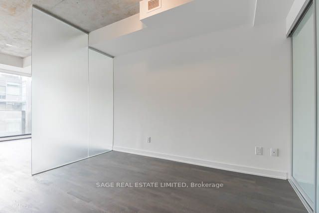 38 Stewart Street #802