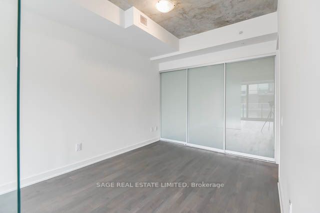 38 Stewart Street #802