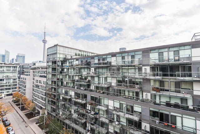38 Stewart Street #802