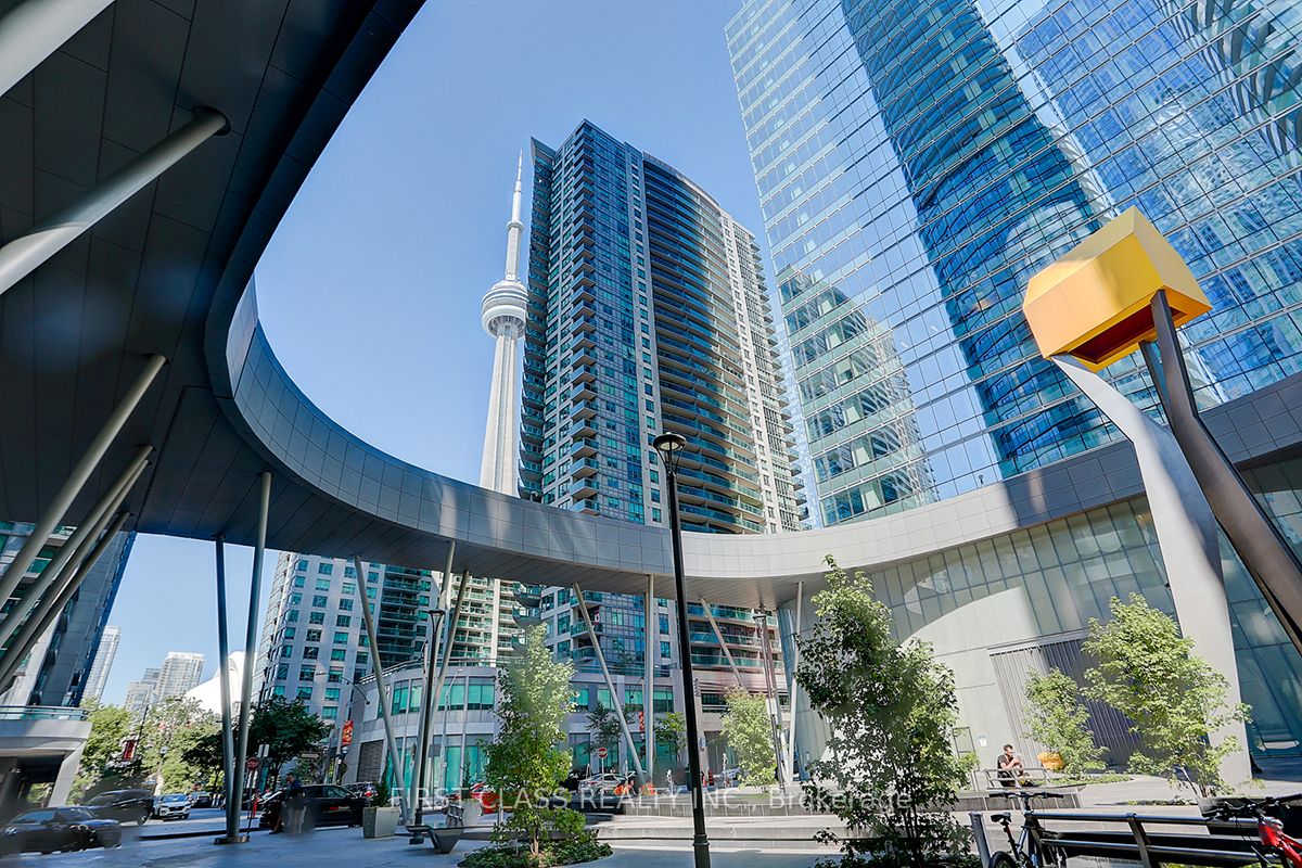 12 York St, #3902