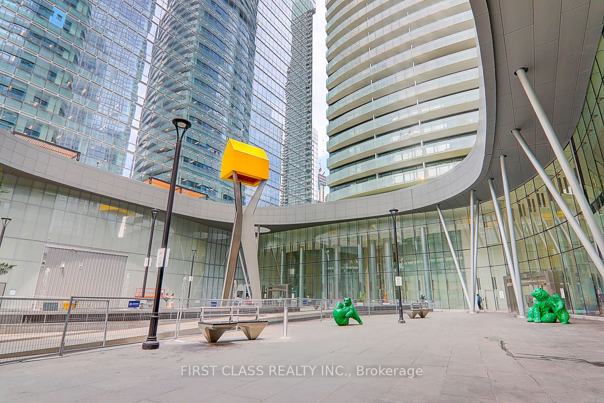 12 York St, #3902