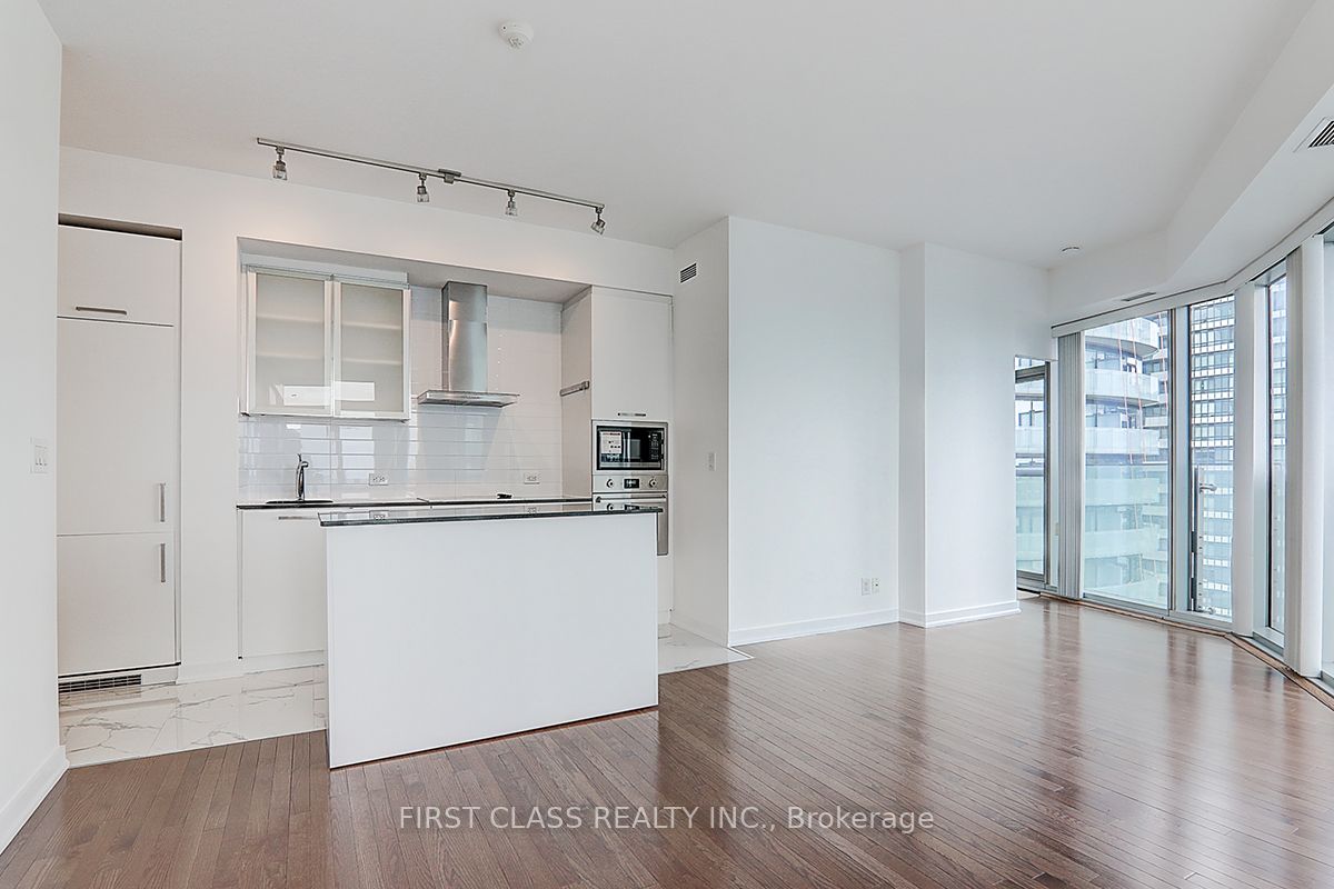 12 York St, #3902