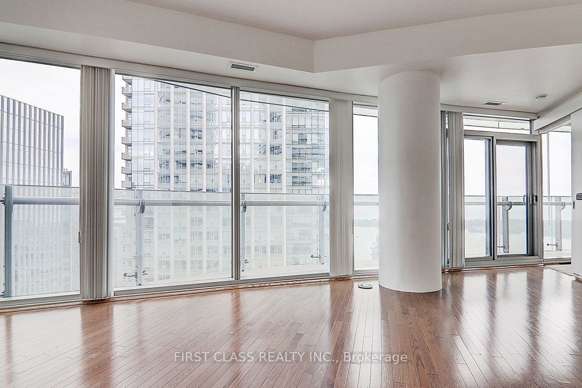 12 York St, #3902