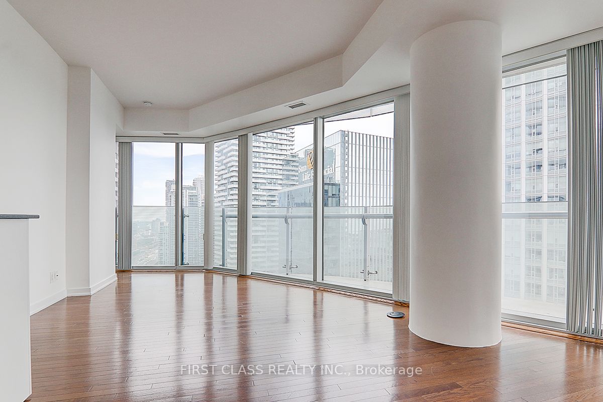 12 York St, #3902