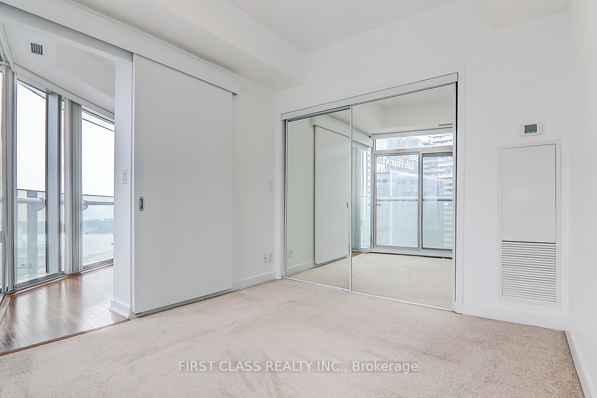 12 York St, #3902