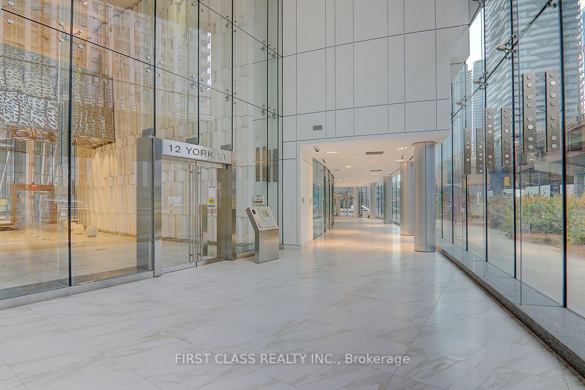 12 York St, #3902