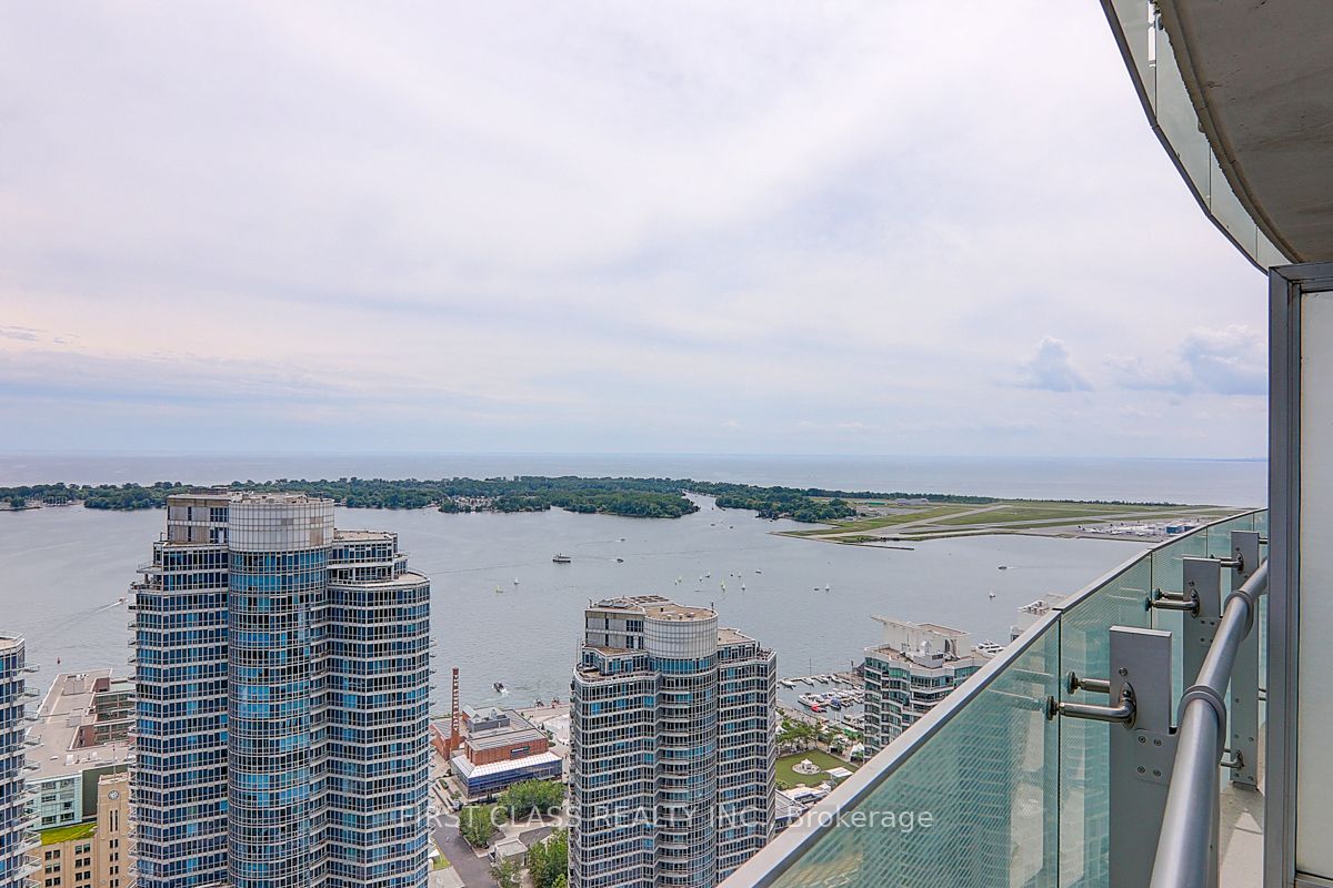 12 York St, #3902