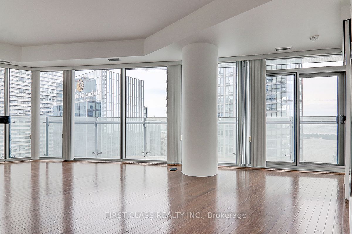 12 York St, #3902