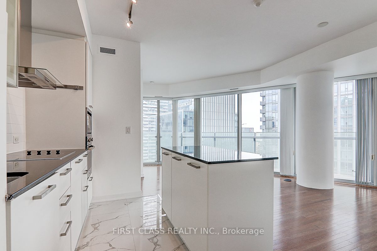 12 York St, #3902