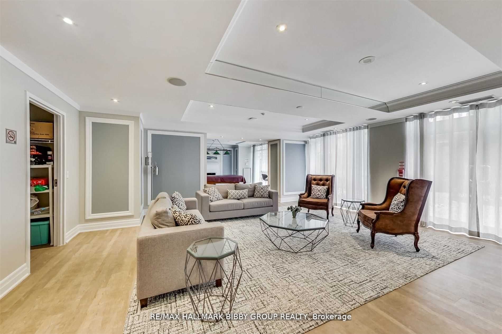 900 Mount Pleasant Road #426