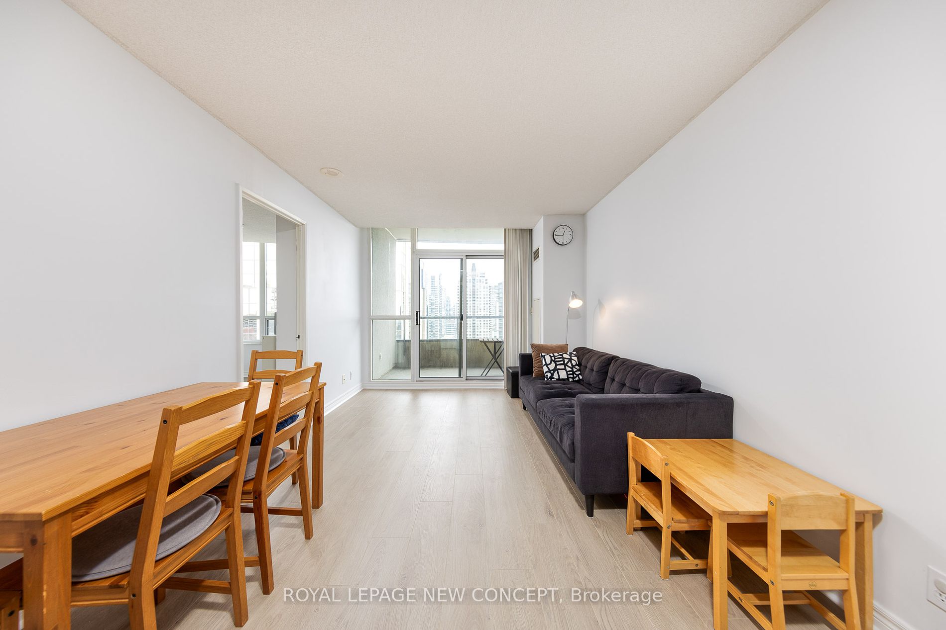 23 Hollywood Ave, #2803