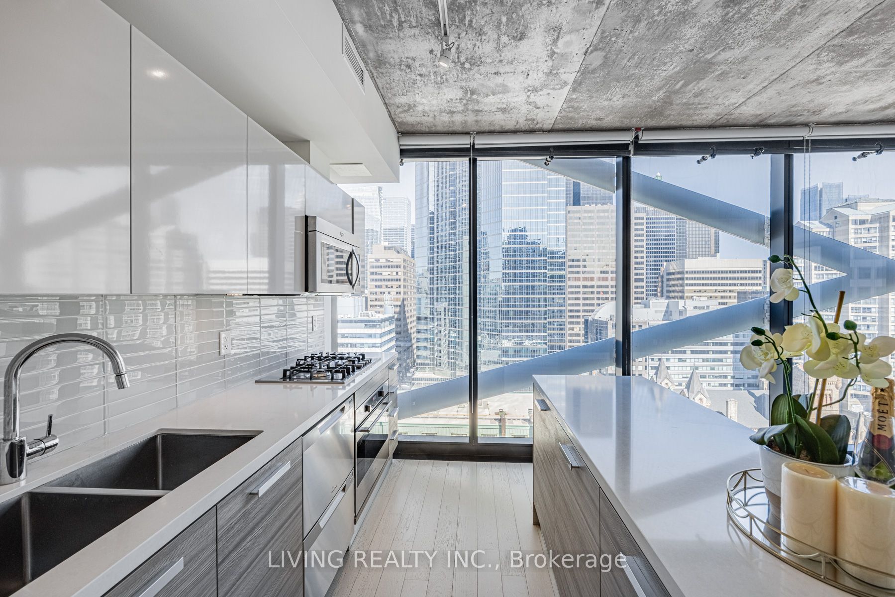 224 King Street W #1504