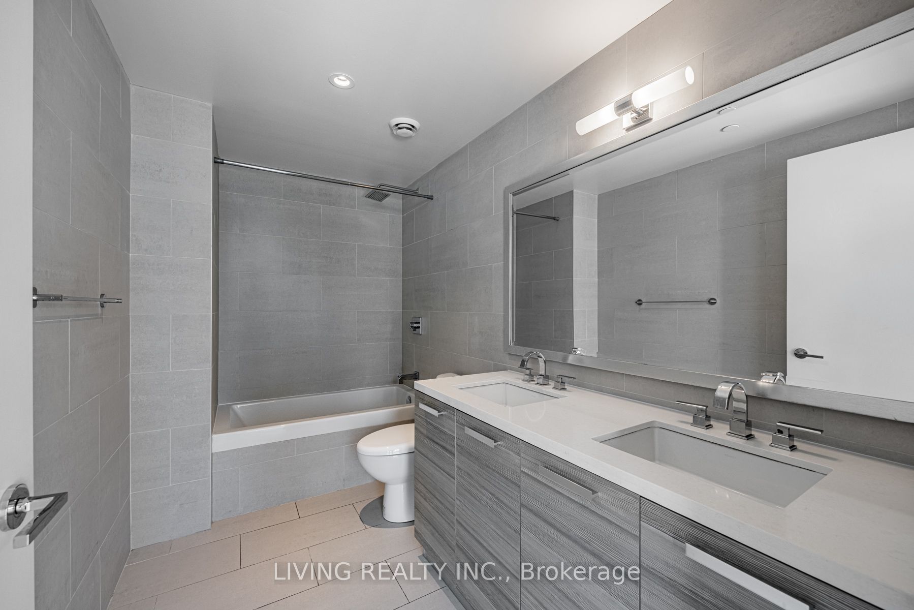 224 King Street W #1504