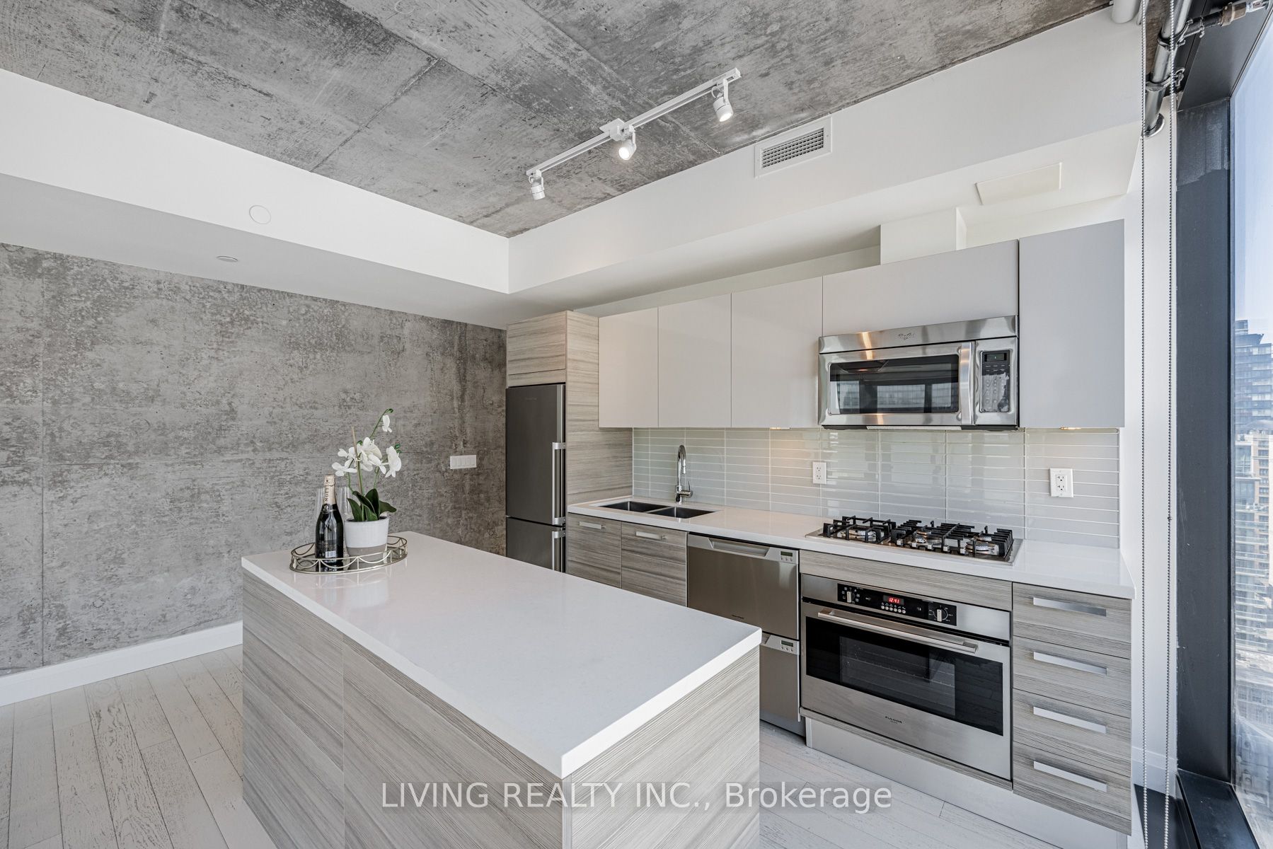 224 King Street W #1504