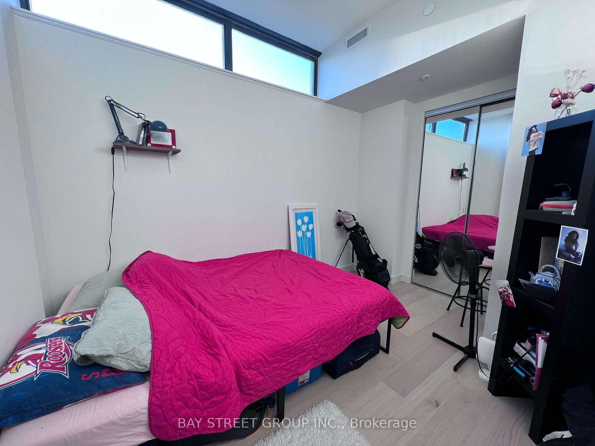 81 Wellesley Street E #2207