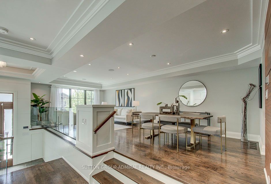100 Parklea Dr