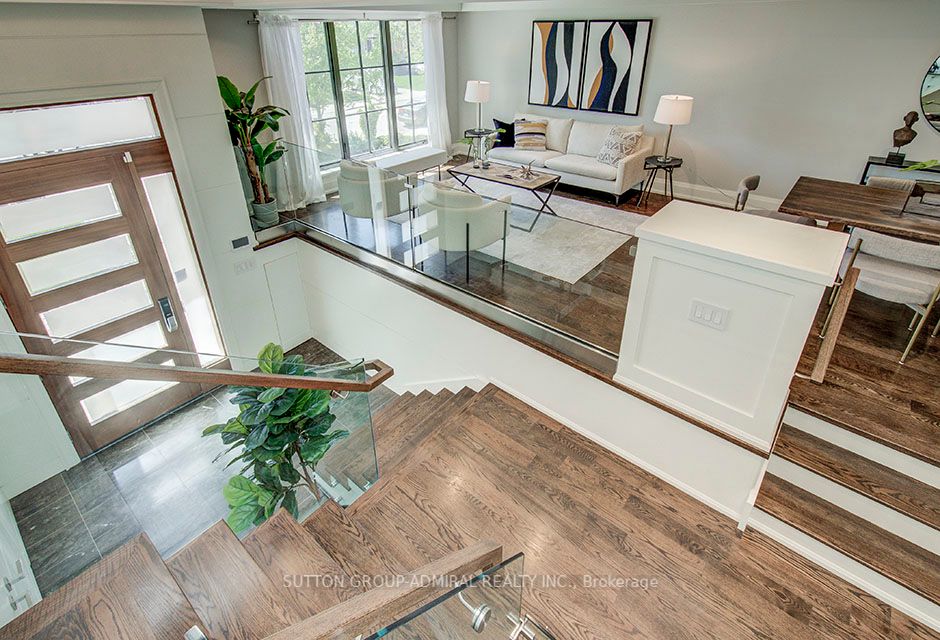100 Parklea Dr