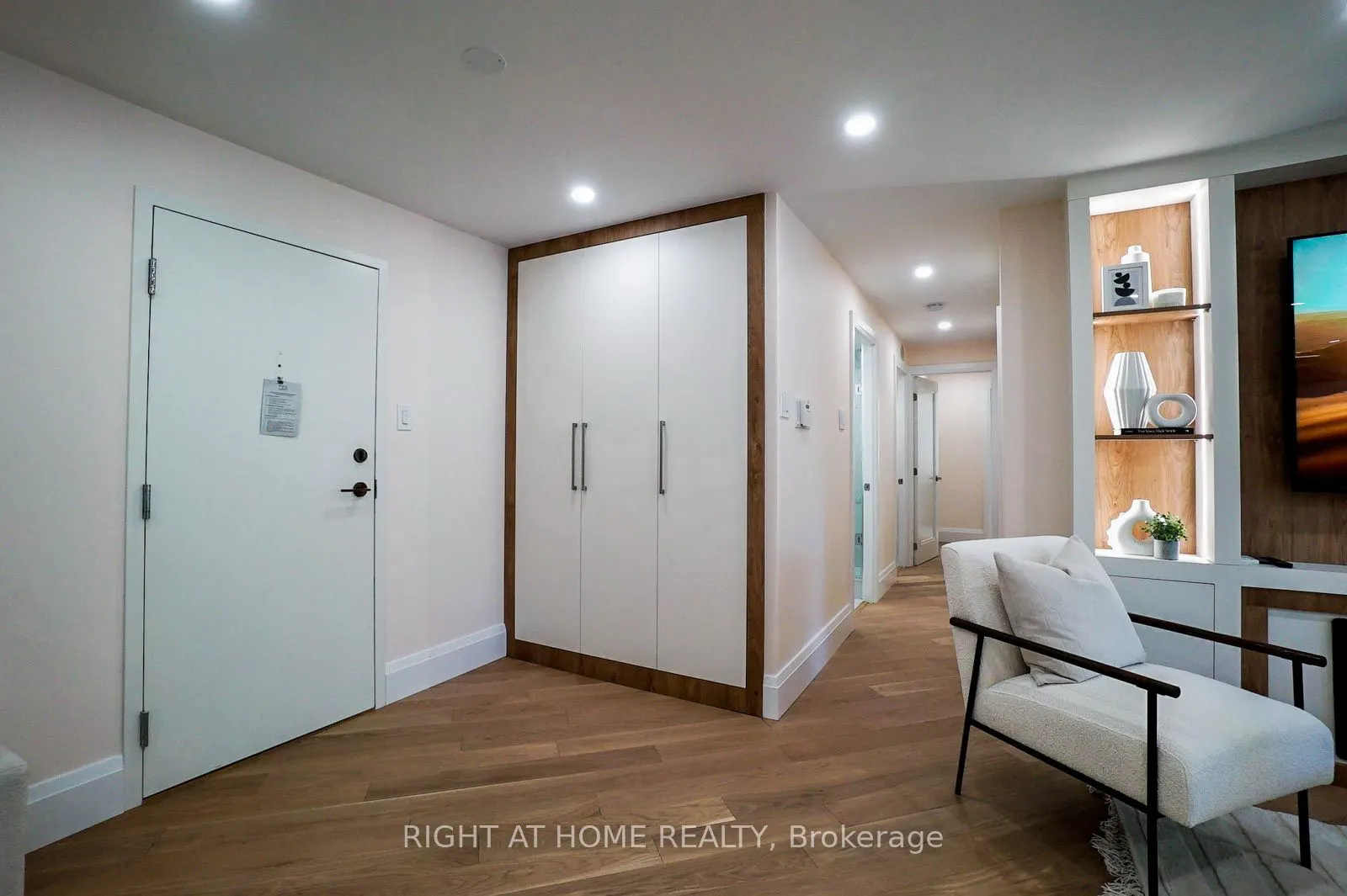 18 Lower Village Gate, #107