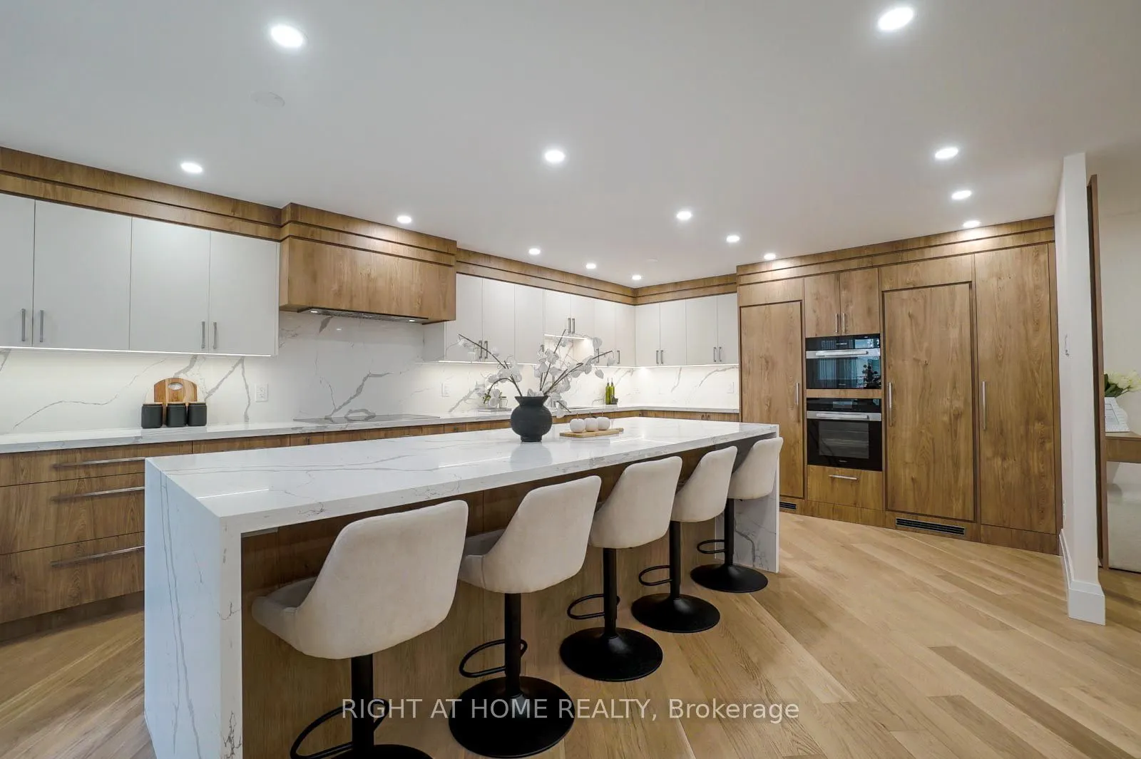 18 Lower Village Gate, #107