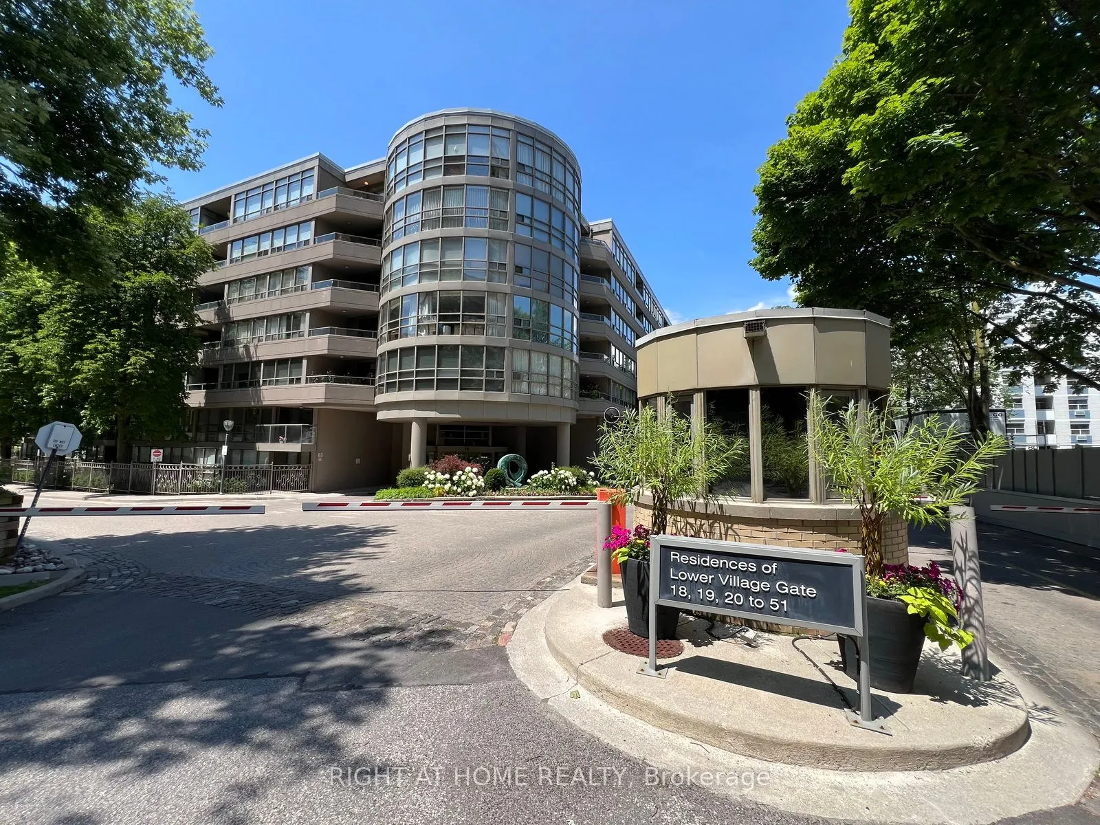 18 Lower Village Gate, #107