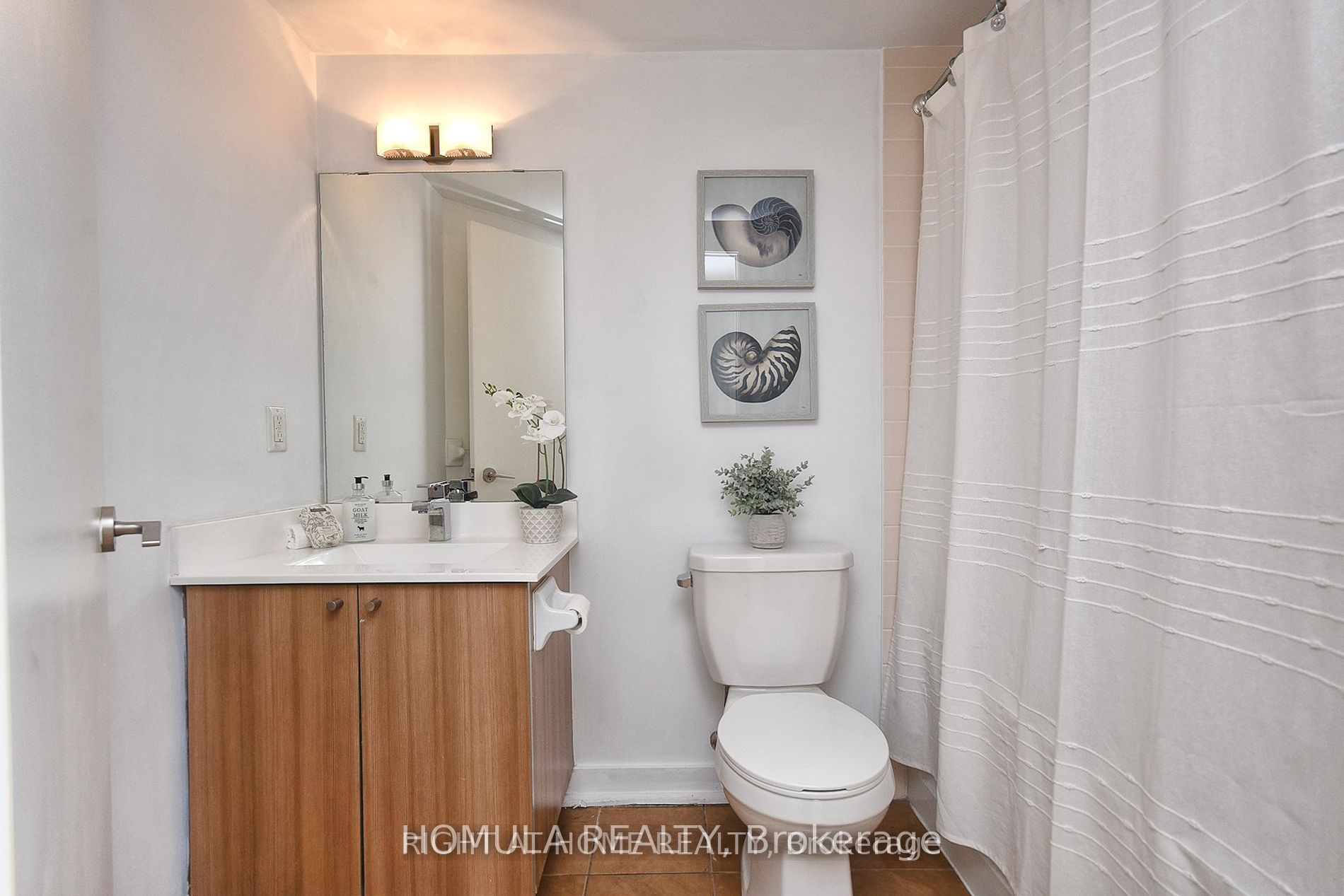 5740 Yonge St, #1102