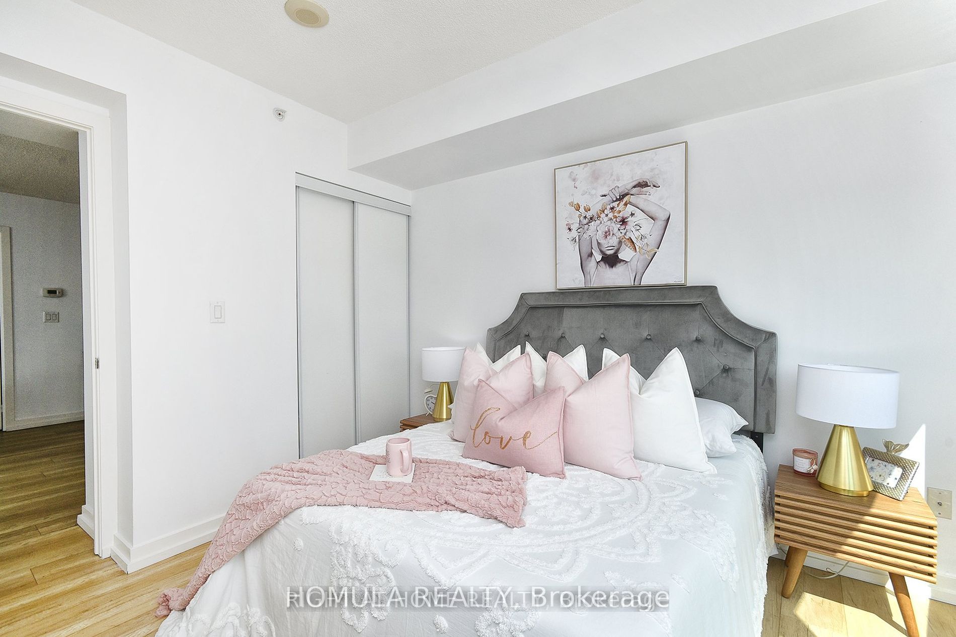 5740 Yonge St, #1102