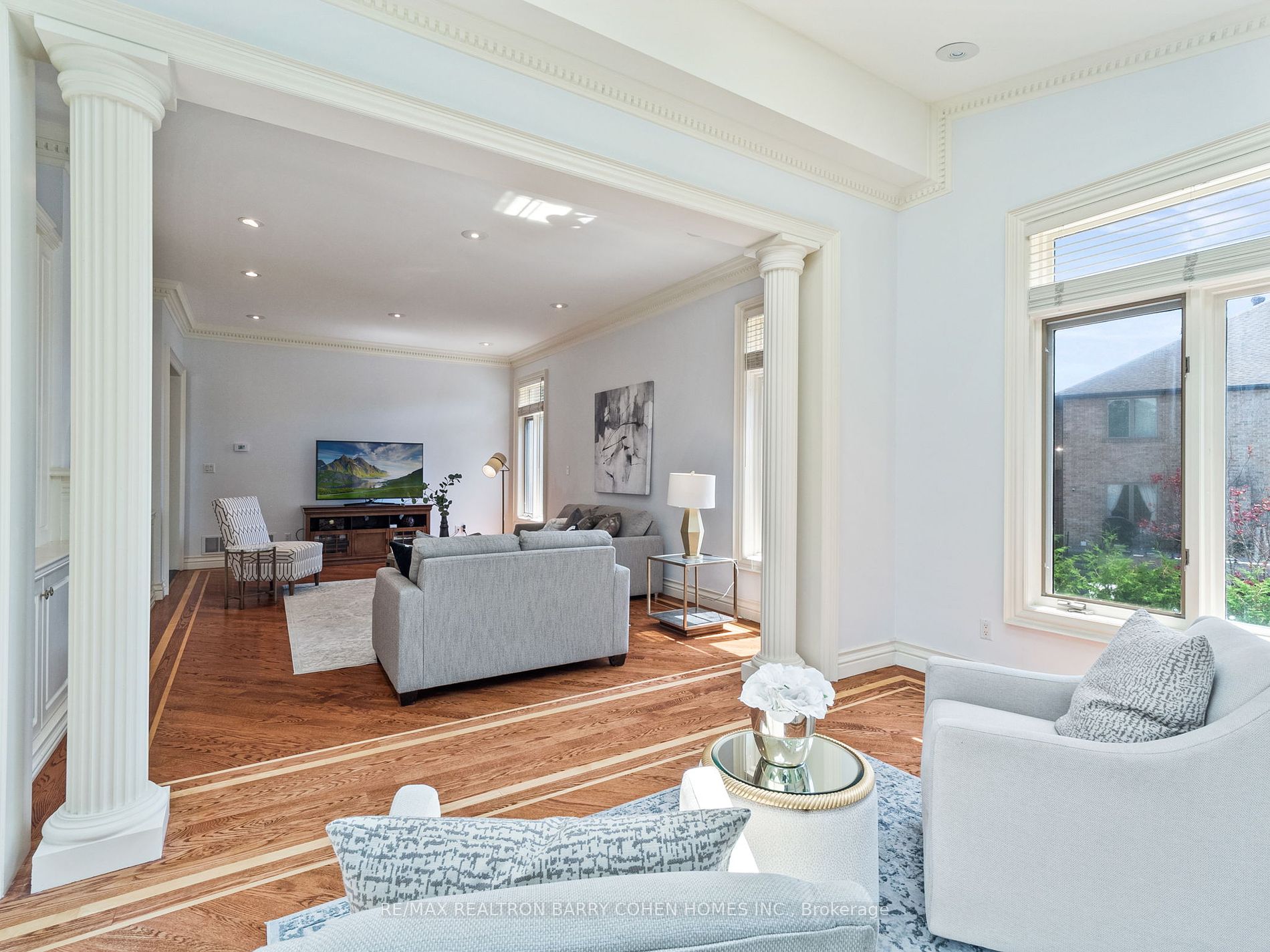 17 Paddock Court
