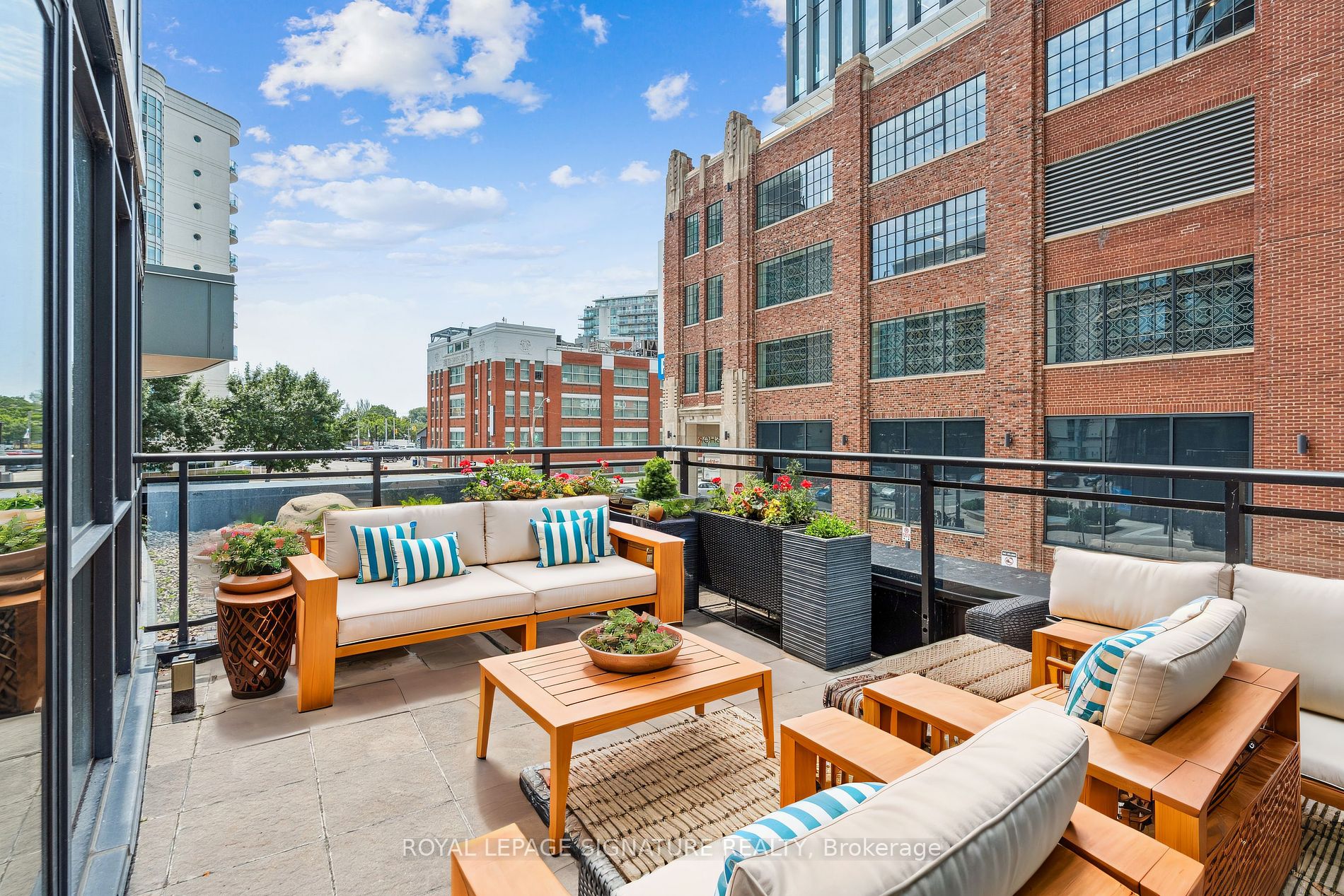 38 Dan Leckie Way, #223