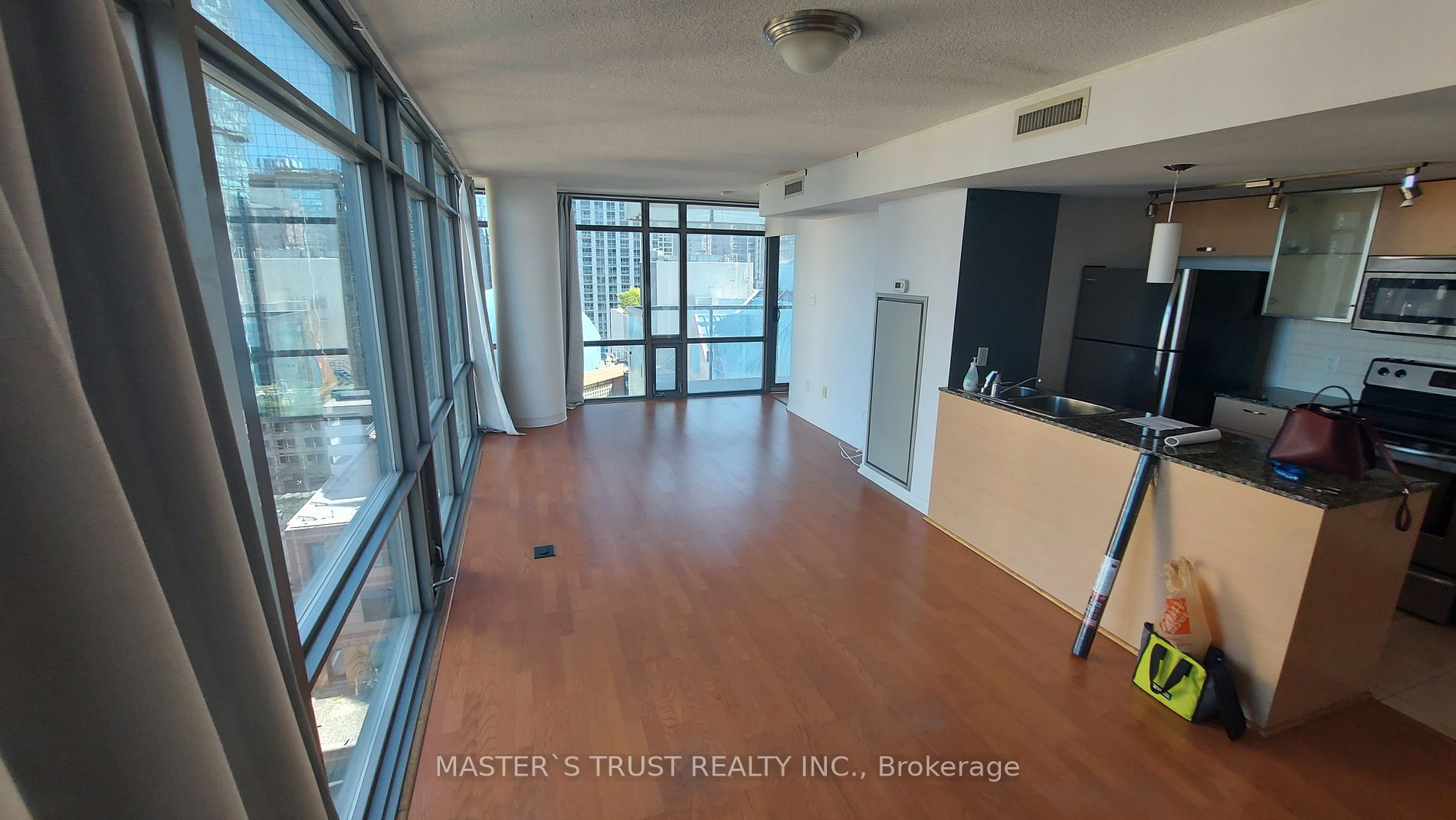 38 Grenville St, #1807