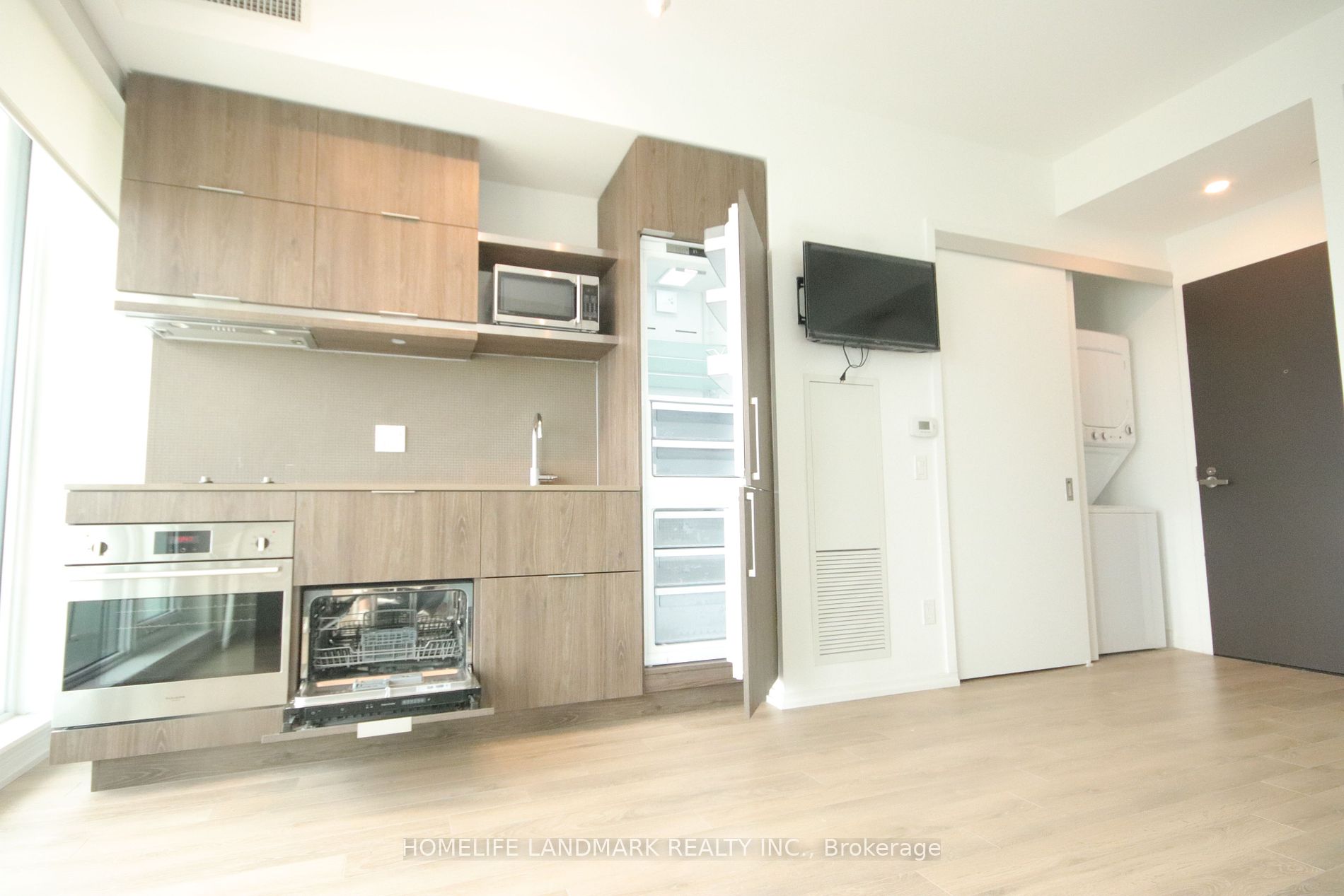 197 Yonge St, #5508