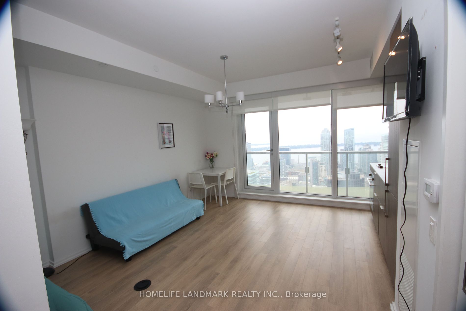 197 Yonge St, #5508