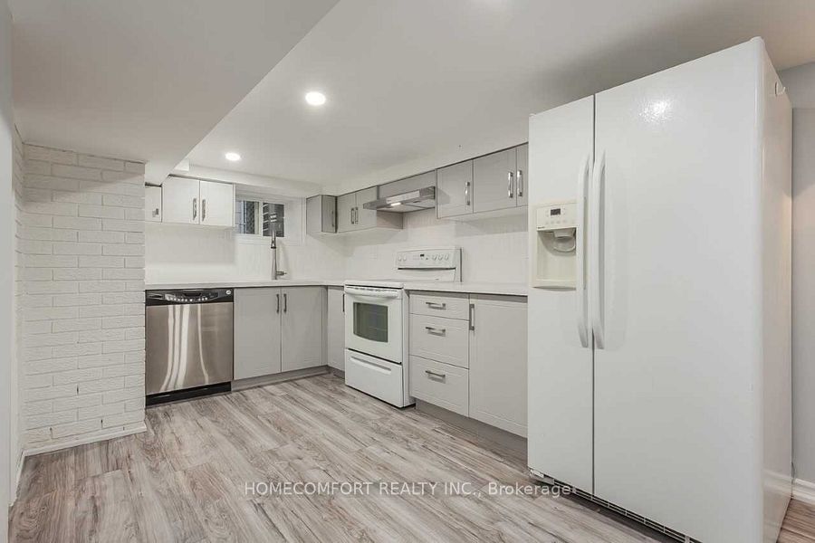 208 Manning Avenue