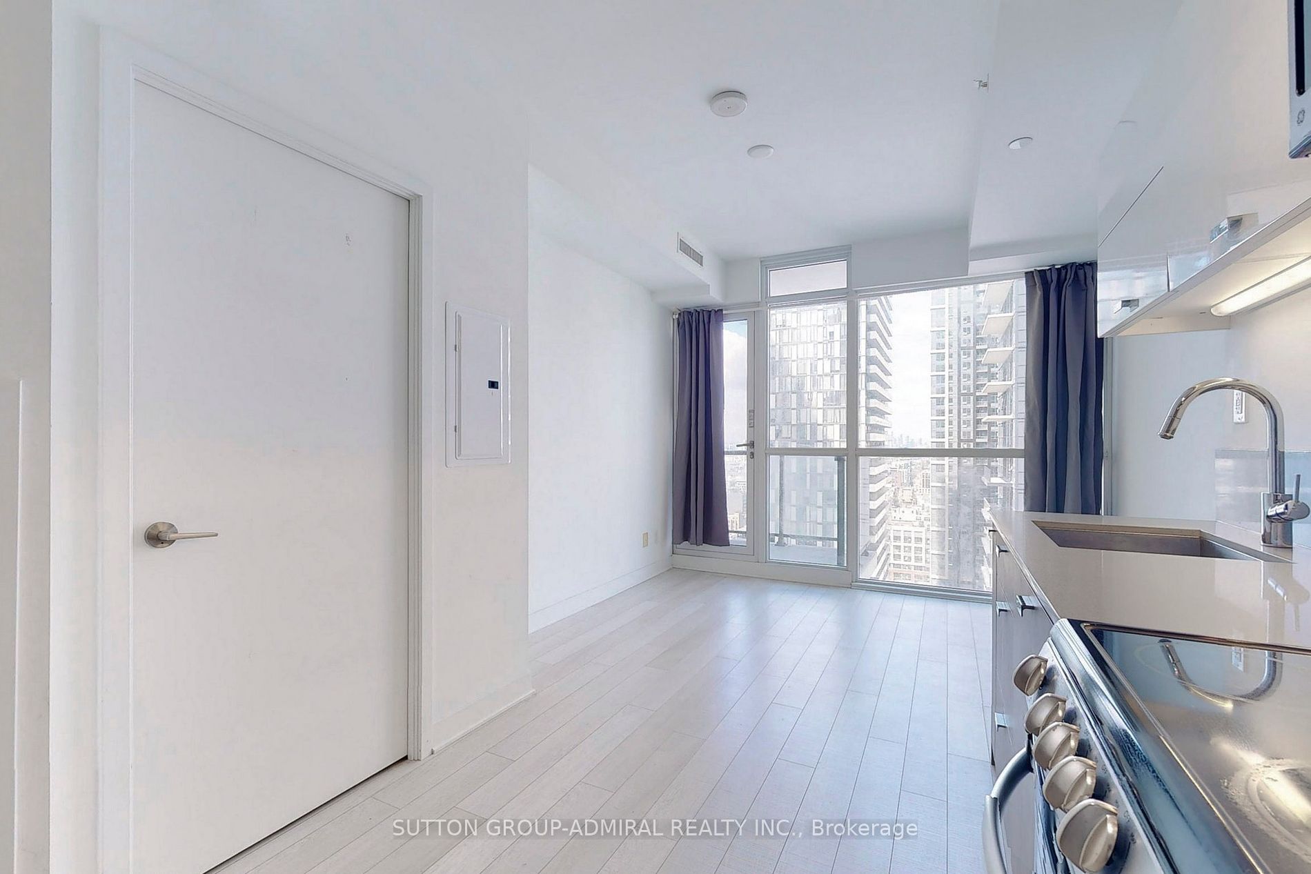 290 Adelaide St W, #2703