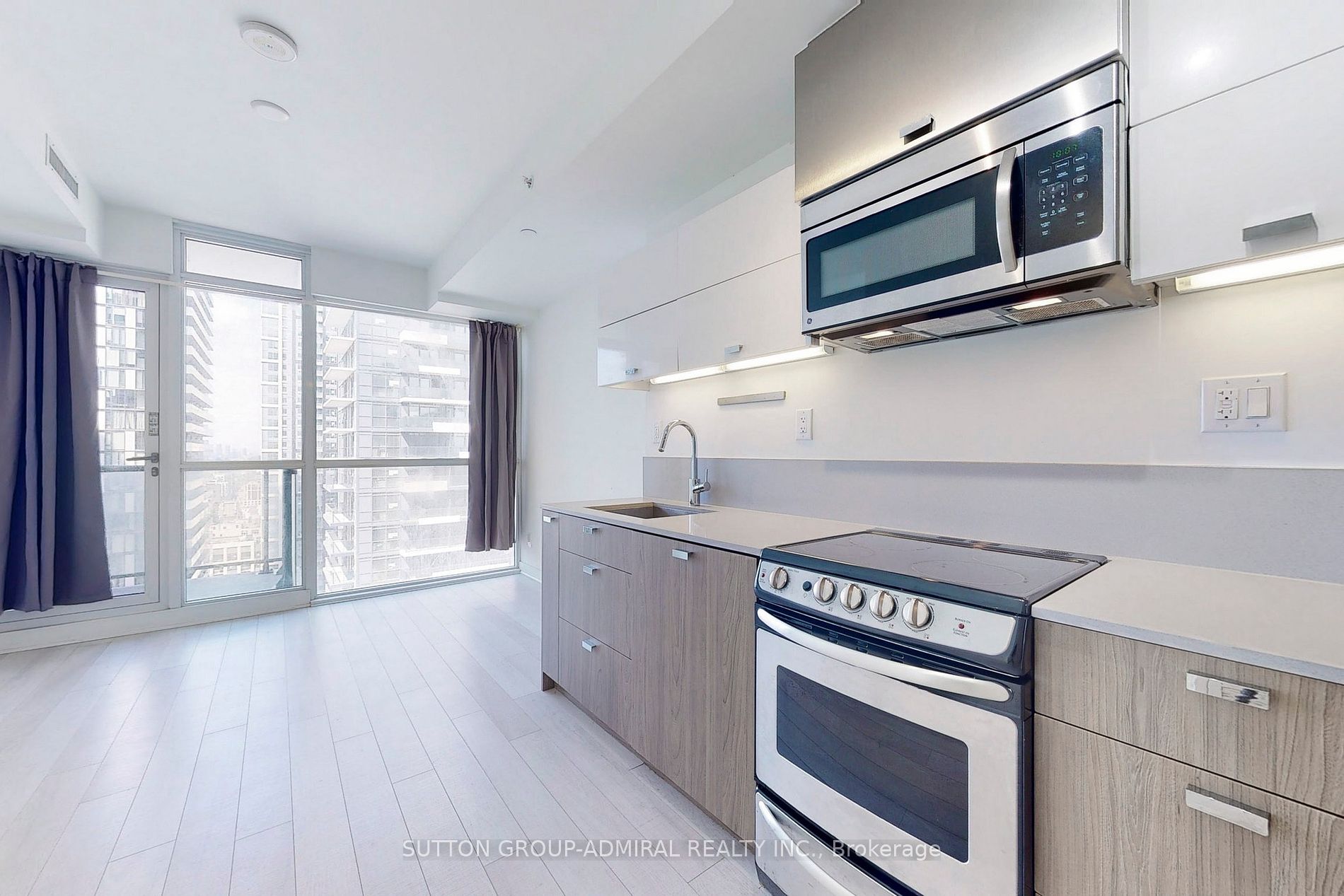 290 Adelaide St W, #2703