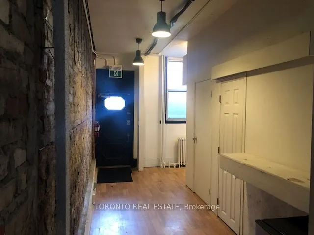 242 Carlton St