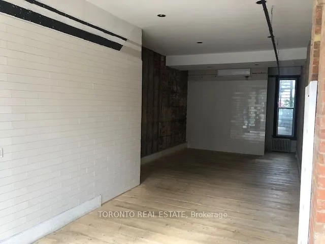 242 Carlton St