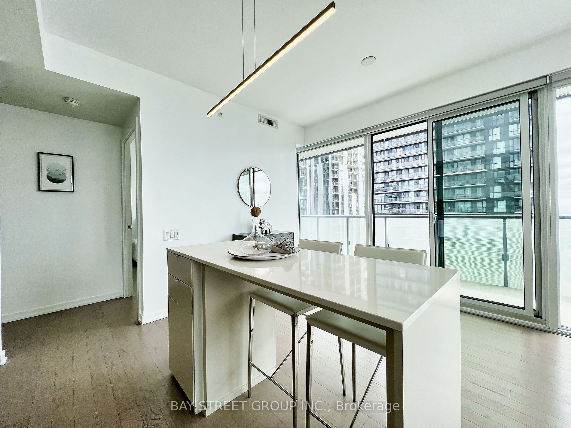 101 Peter St, #4009