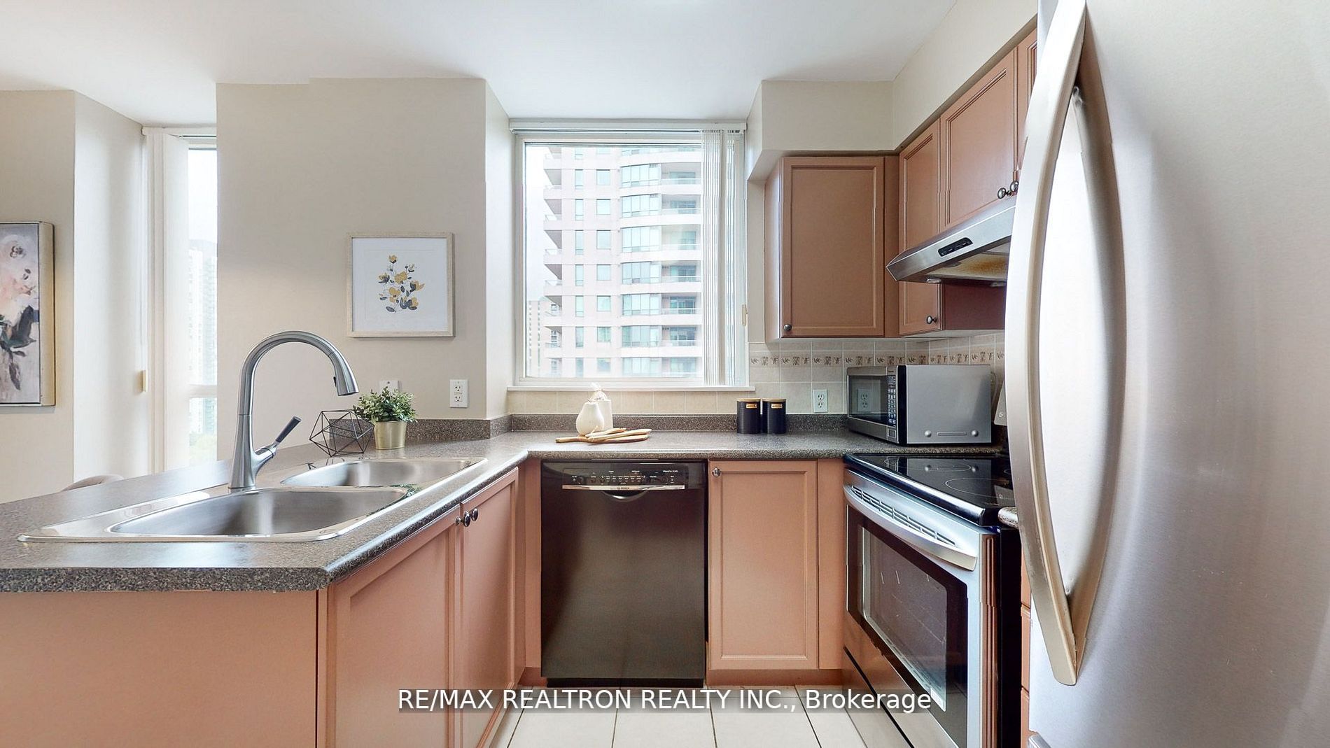 23 Hollywood Ave, #1708