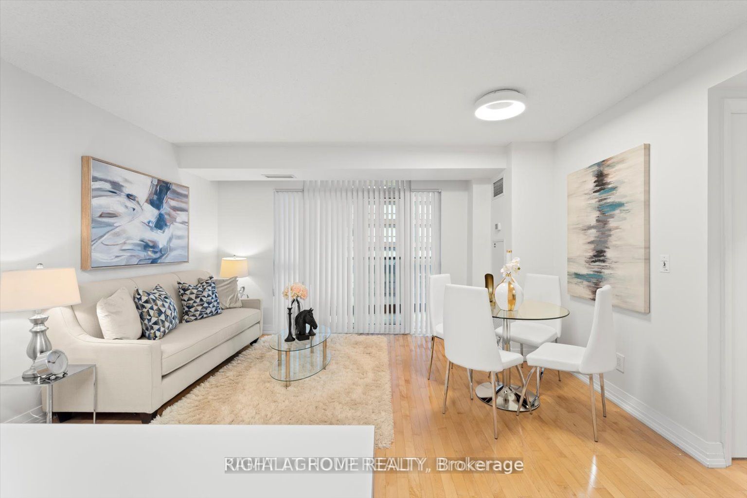 21 Carlton St, #1201