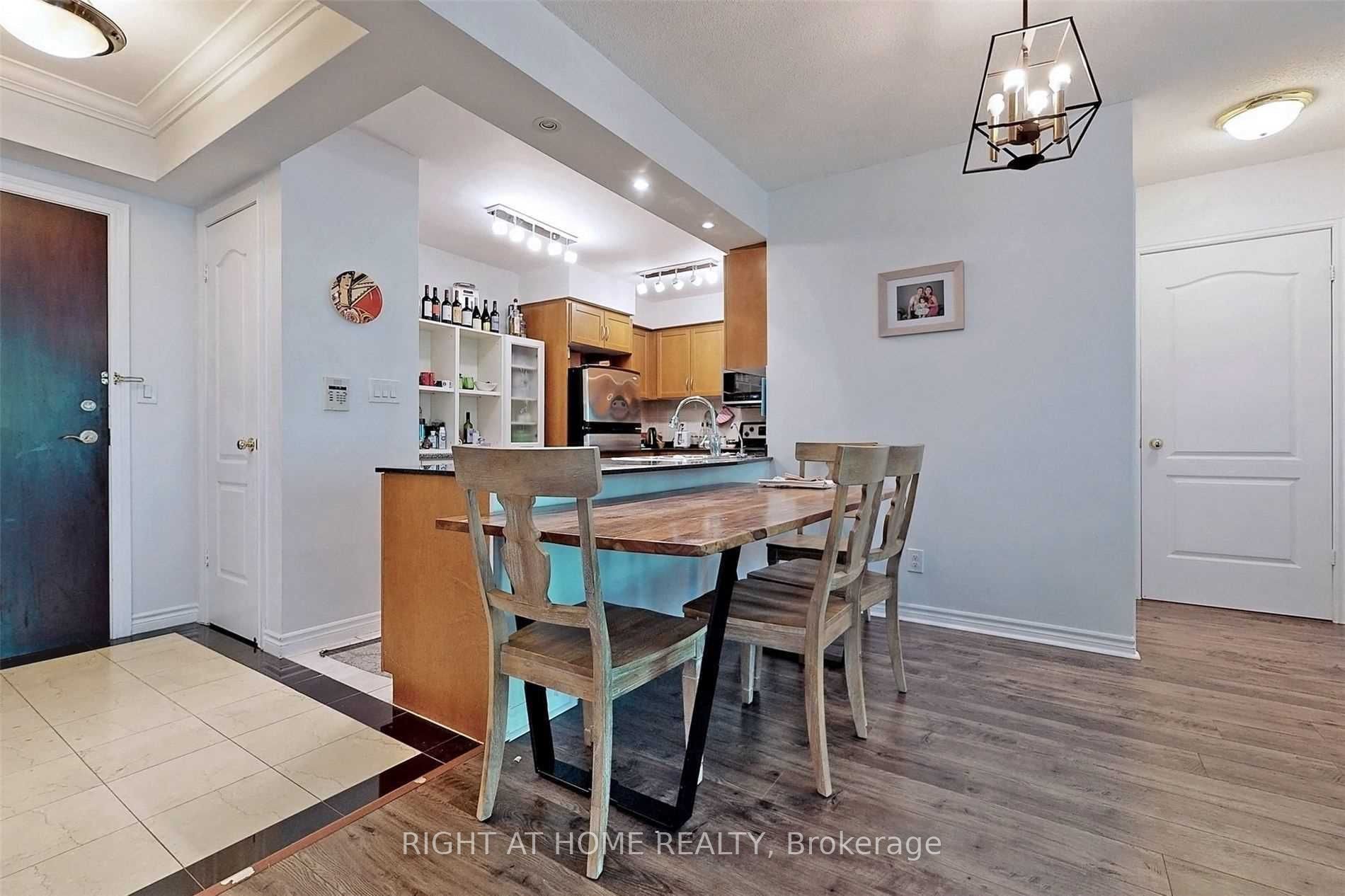 28 William Carson Crescent, #718