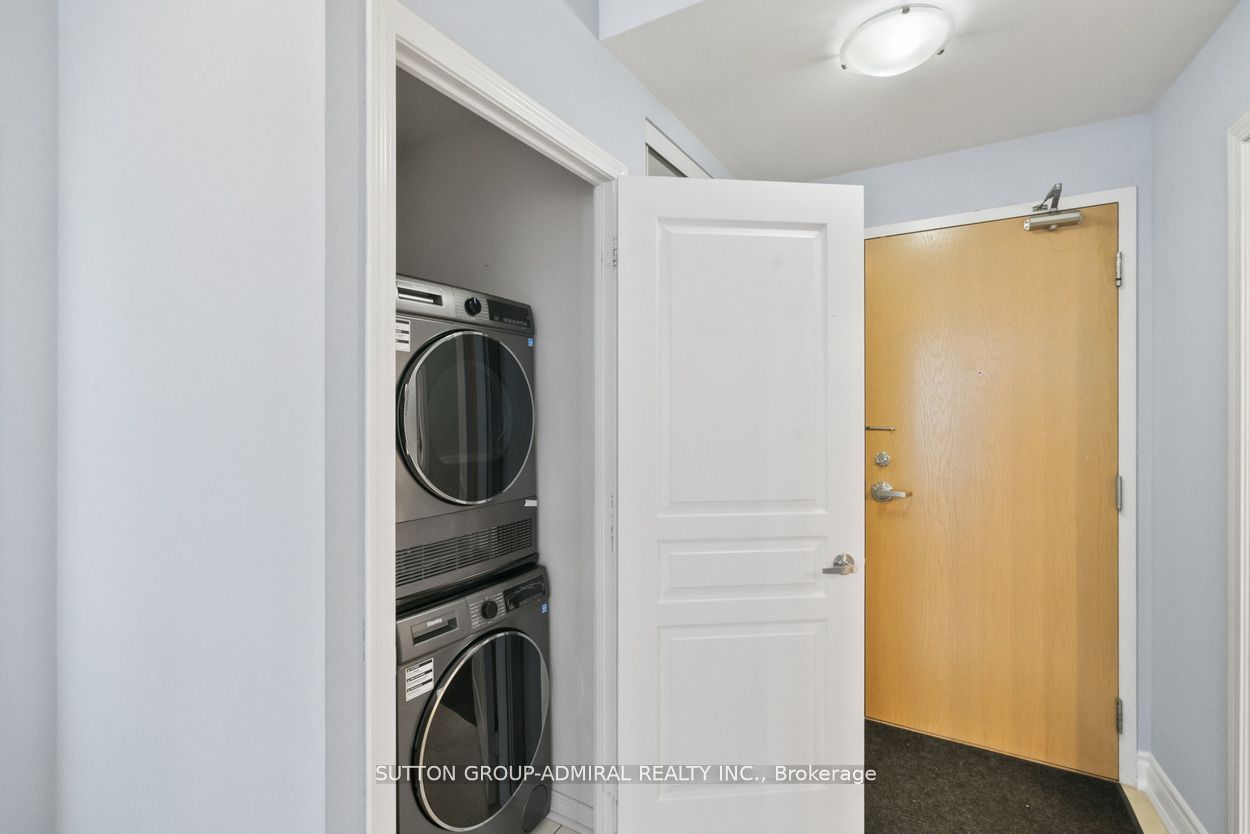 509 Beecroft Rd, #2102