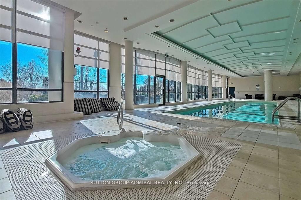 509 Beecroft Rd, #2102