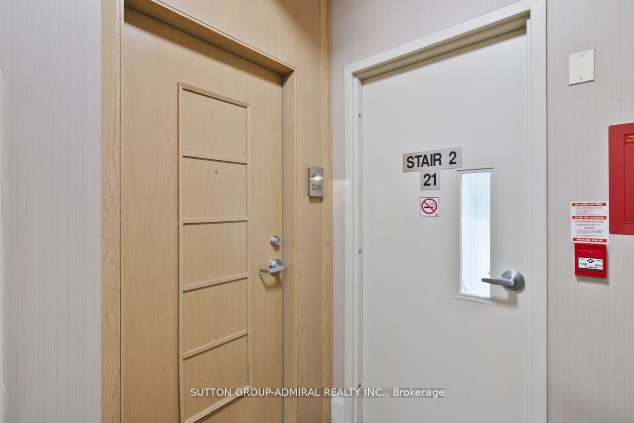 509 Beecroft Rd, #2102