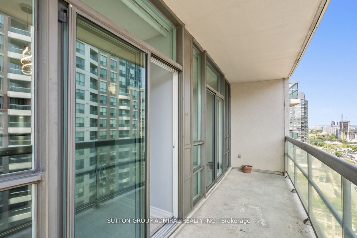 509 Beecroft Rd, #2102