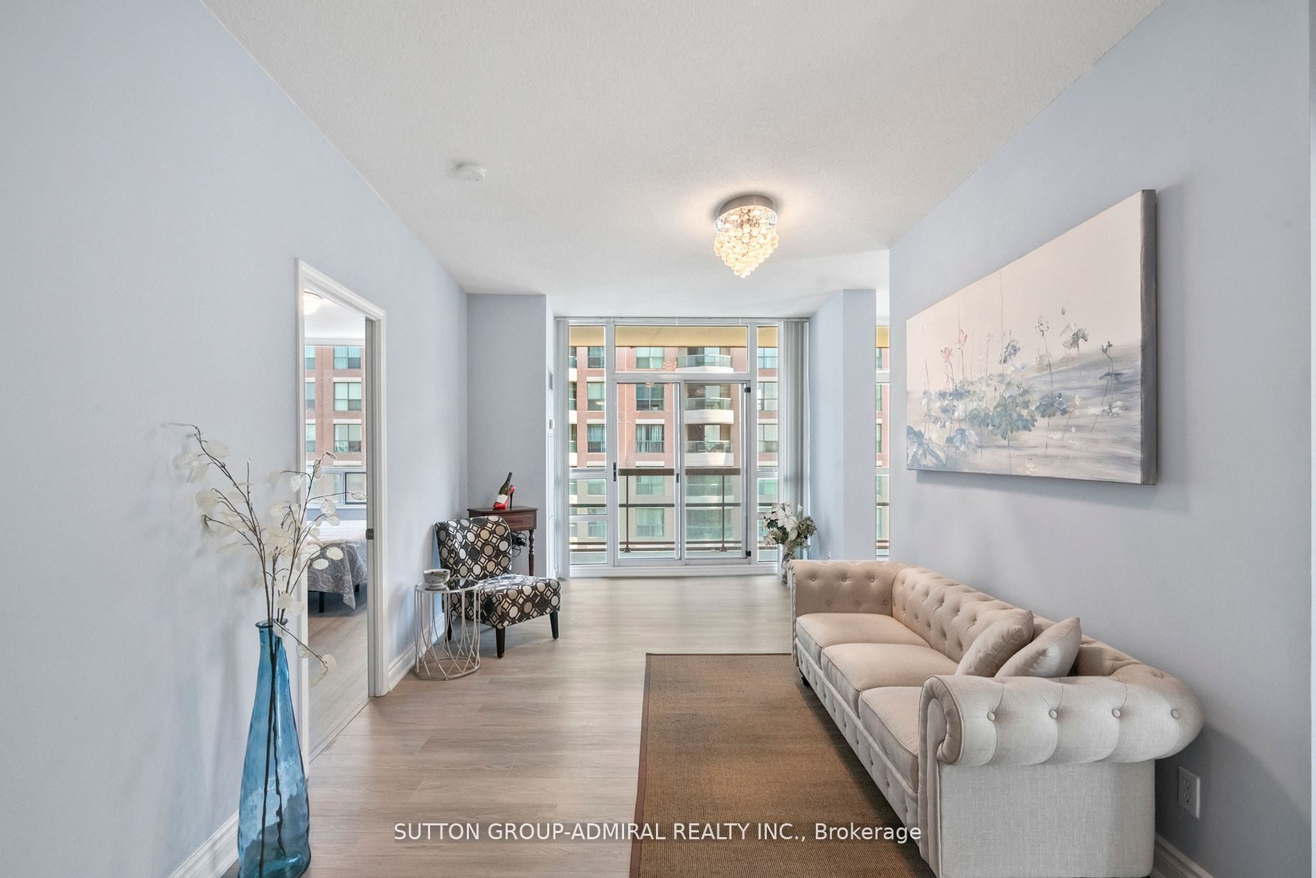 509 Beecroft Rd, #2102