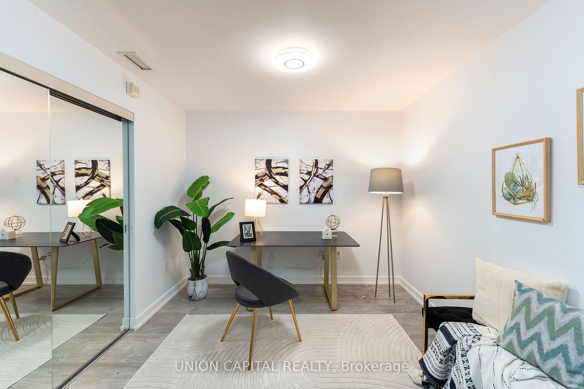 15 Iceboat Terrace #242A