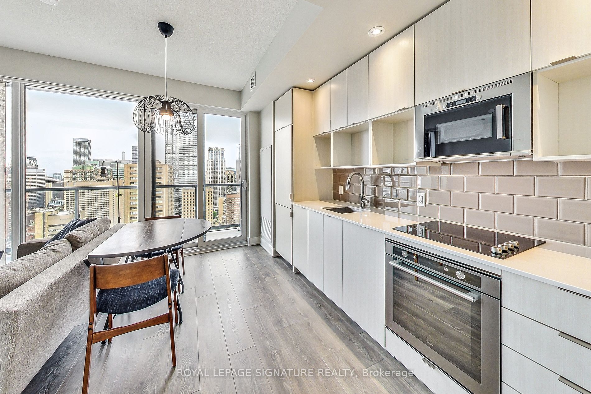 89 McGill Street, #2912