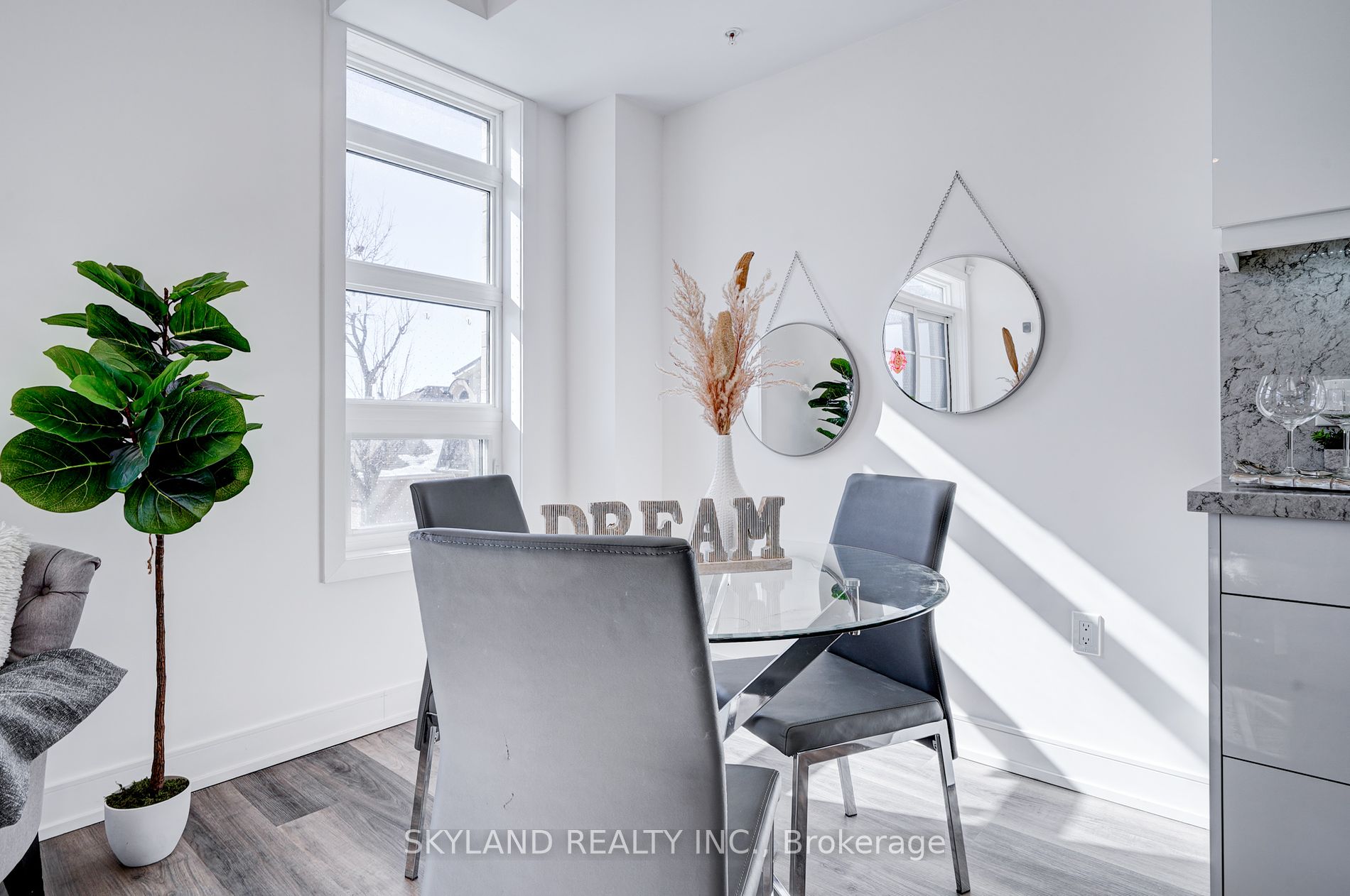 57 Finch Ave W, #41