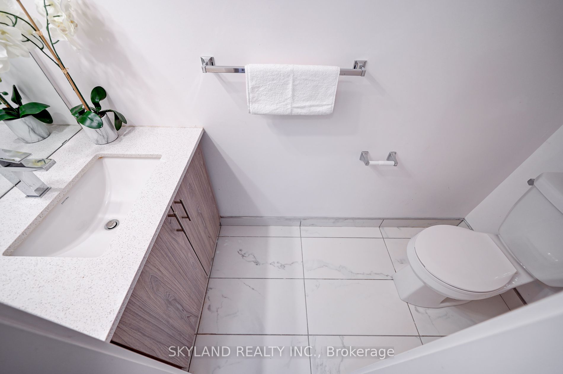 57 Finch Ave W, #41